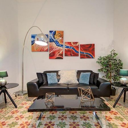 Valletta 2 Bedroom Sleeps 6 Apartment Walking Distance To Centre And The Sea Kültér fotó